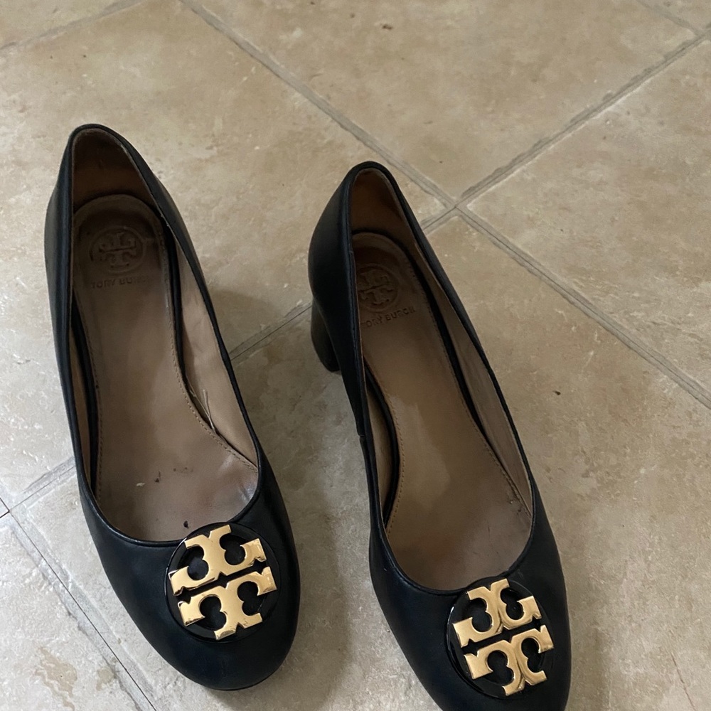 Tory Burch black shoes - Picture 2 of 4